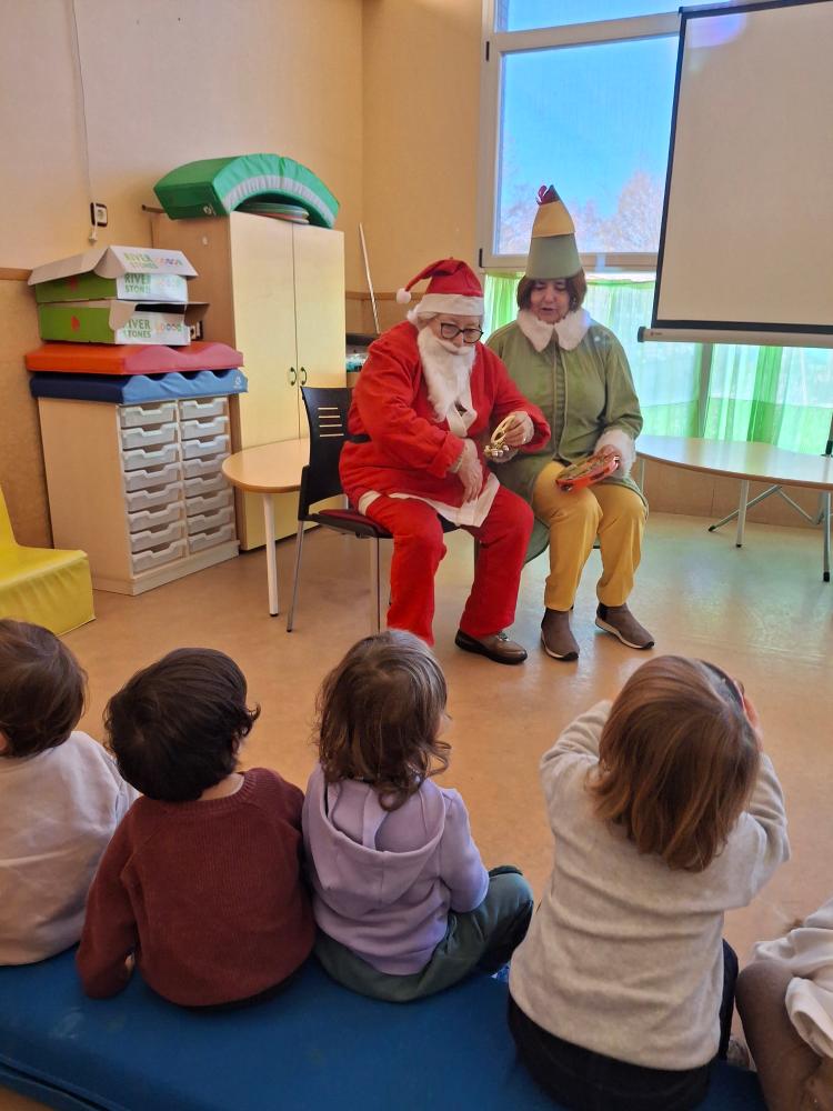 Imagen La convivencia intergeneracional del proyecto “Conmuévete” regresa a las aulas de la Escuela Infantil Comarcal de Los Monegros
