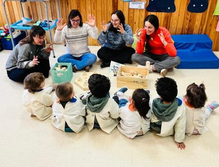 Imagen Alumnado de la Escuela Infantil Comarcal disfruta de una experiencia...