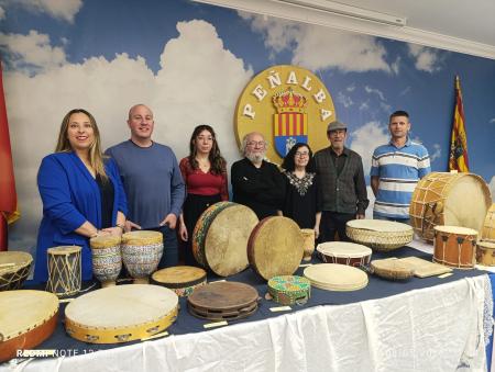 Imagen Arranca con éxito en Peñalba la exposición itinerante “Raíces Sonoras”...