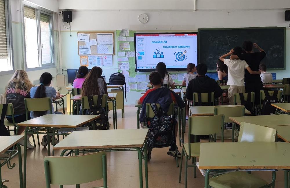 Imagen El Centro Comarcal de Servicios Sociales finaliza con éxito el programa UNPLUGGED en los institutos de secundaria de Sariñena y Grañén
