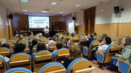 Imagen La conferencia de Marina Marroquí esta tarde en Grañén y la proyección...